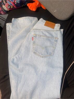 Vintage Big E Levi's 501 90s Light Blue Classic Straight Jeans Y2K